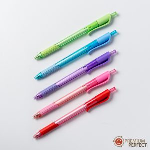 ปากกาสีต่างๆ