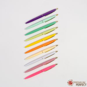 ปากกาพลาสติก | โรงงานผลิตปากกาพร้อมสกรีนโลโก้ - PEN-PERFECT ปากกาพลาสติก